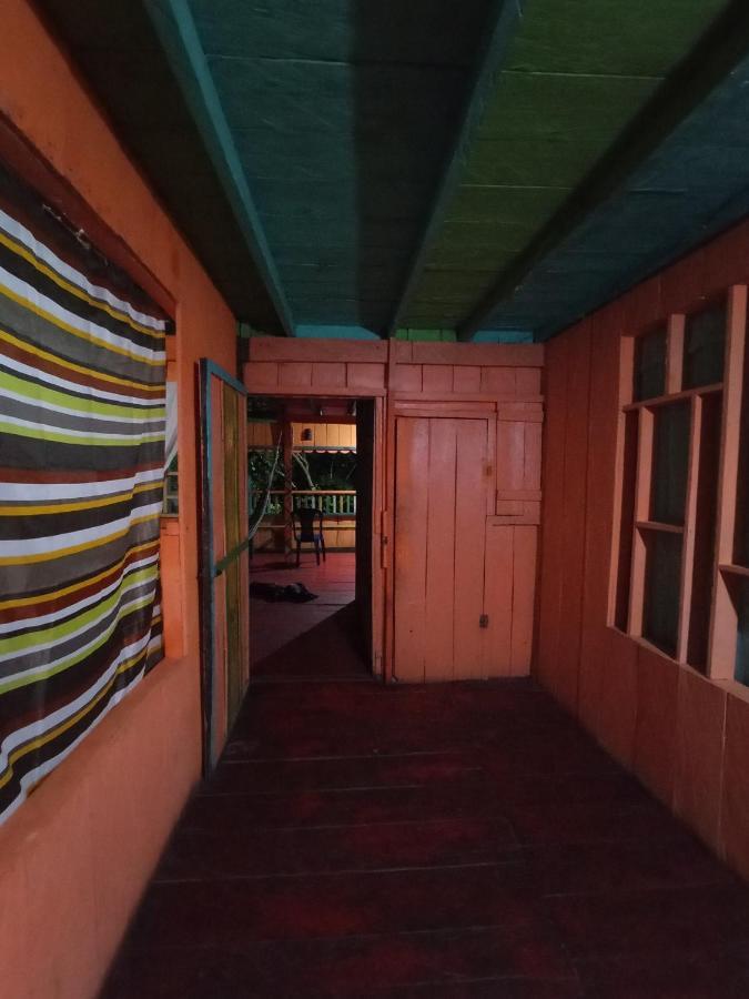 Hostal Buho Amazonas Tours Летисия Екстериор снимка