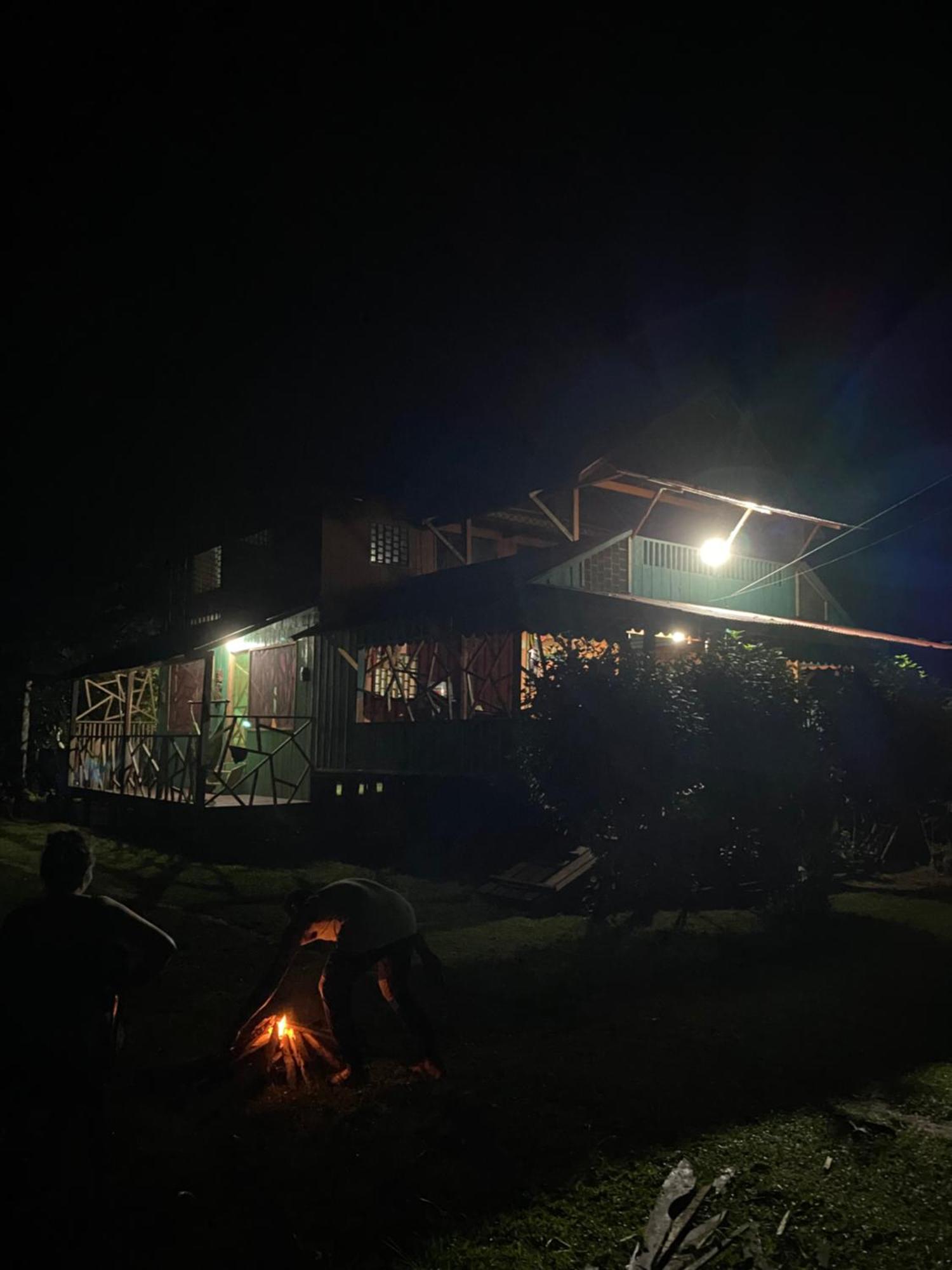 Hostal Buho Amazonas Tours Летисия Екстериор снимка