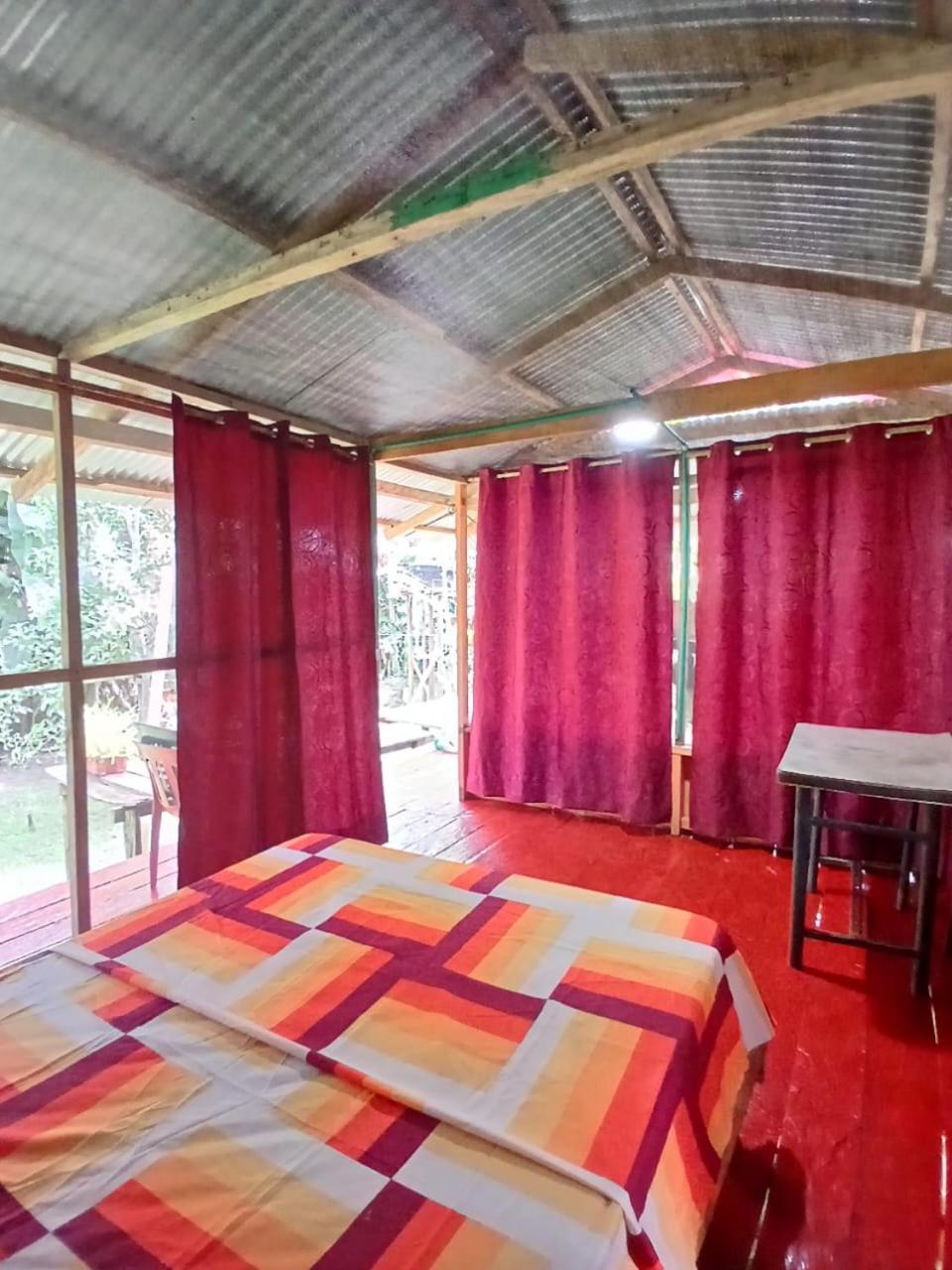 Hostal Buho Amazonas Tours Летисия Екстериор снимка